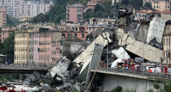 Colapsa puente en Italia; hay al menos 22 muertos