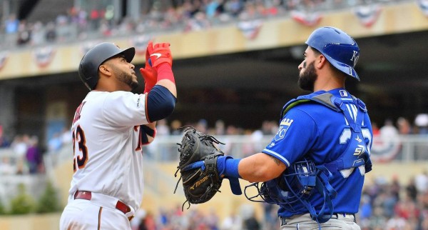 Nelson Cruz llega a 400 jonrones con su bambinazo 40 del 2019