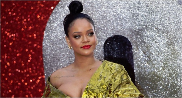 Rihanna demanda a su padre por aprovecharse de su nombre y de algunas de sus marcas