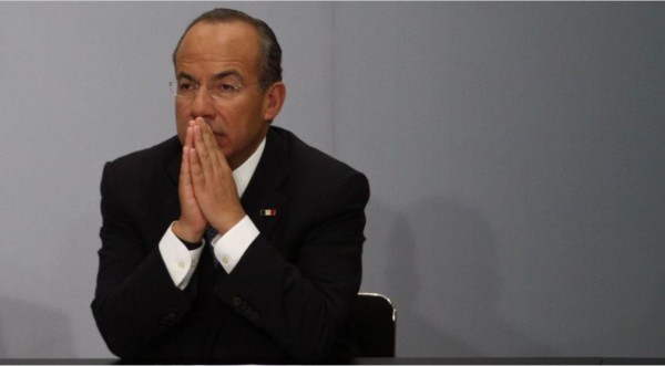 Calderón busca desdecirse de lo que mencionó en foro: que se razone la opción de una rebelión armada