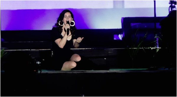 Lana del Rey lanza su nuevo álbum Norman Fucking Rockwell, con tema de 10 minutos