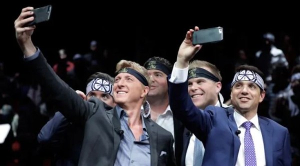 En varios países, la serie Cobra Kai lidera como favorita. Foto: Tomada de spoiler.bolavip.com