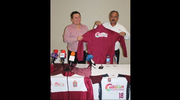 Uniforman a delegación Culiacán para la etapa Estatal de la Olimpiada y Nacional Juvenil 2019