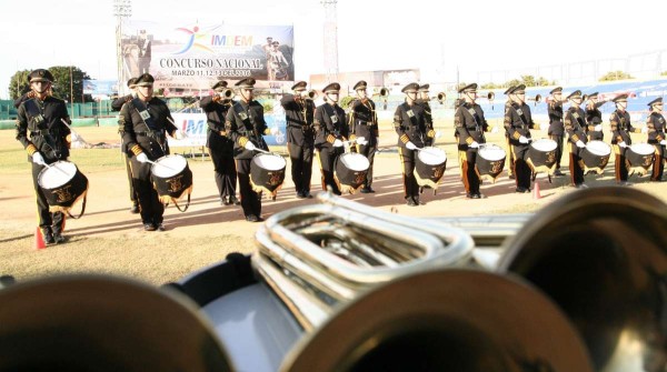 Da Lobos UAD la cara por Mazatlán en el Nacional de Bandas de Guerra