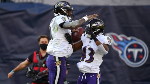 Los Ravens toman revancha y echan a los Titans