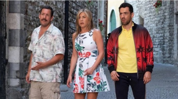 Murder Mystery, con Adam Sandler, Jennifer Aniston y Luis Gerardo Méndez,’ rompió récord en su primer fin de semana.