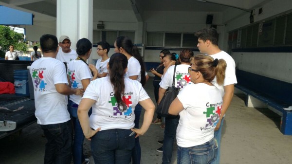 Llevan alimentos en el Hospital General