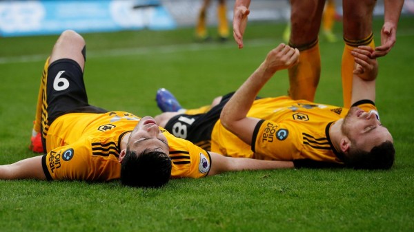 Raúl Jiménez y el Wolverhampton sacan dramático triunfo en la Premier League