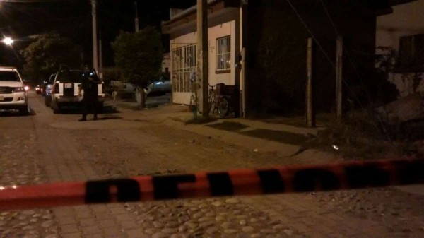 Muere sujeto al recibir por equivocación un impacto de bala por su madre