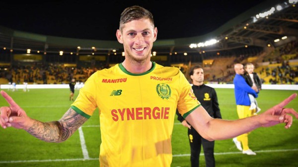 Recuperan un cuerpo del avión en el que se estrelló Emiliano Sala