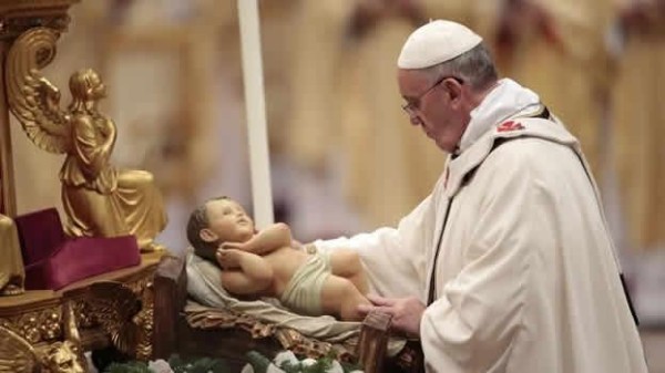 El Papa Francisco pide no dejarse llevar por el consumismo en Navidad