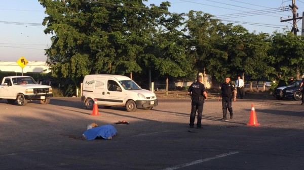 Motociclista pierde la vida al ser arrollado por un camión de carga en Culiacán