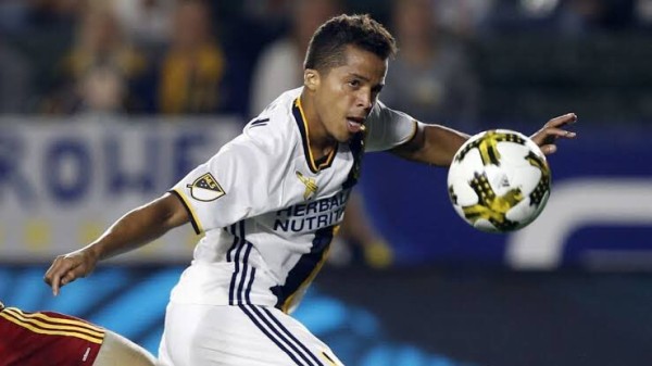 Giovani dos Santos sale del Galaxy.