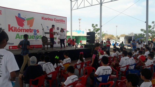 Disfrutan actividades recreativas