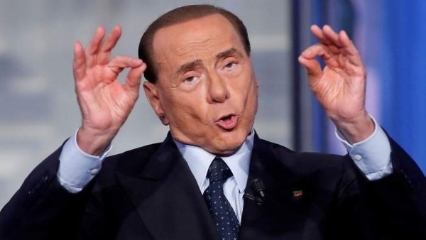 El ex primer ministro de Italia, Silvio Berlusconi, da positivo a Covid-19
