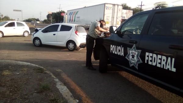 Policía de Culiacán resulta herido en choque
