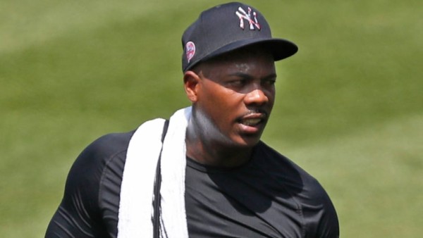 Aroldis Chapman con permiso para volver tras superar coronavirus