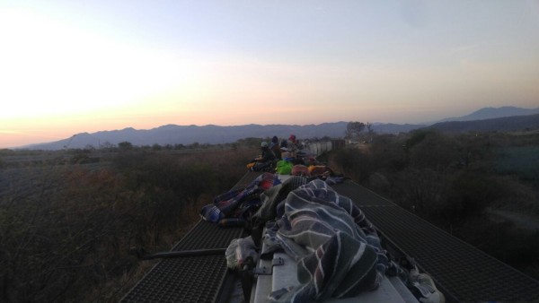 VIDEO: Narra migrante viacrucis en La Bestia en su travesía rumbo a la frontera