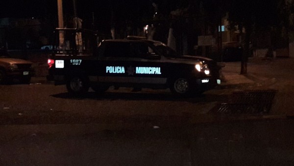 Madruga a clínica 35 del IMSS a consulta; le roban su camioneta