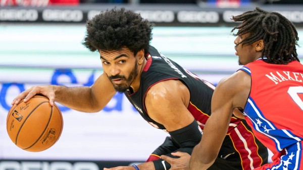 Philadelphia 76ers recupera jugadores y rendimiento para derrotar a un Miami Heat disminuido