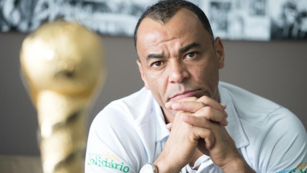 Muere hijo de Cafú mientras jugaba futbol