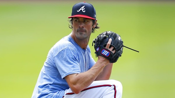 Cole Hamels no estaría en el grupo de abridores de Bravos al inicio de campaña.