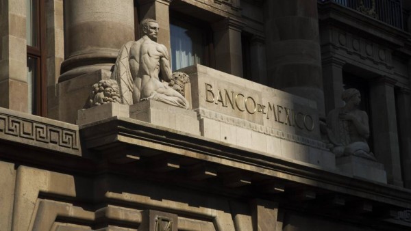 Banxico recorta su tasa de interés a 4.5%