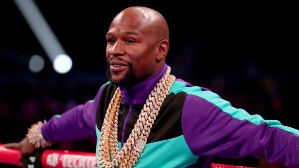 Floyd Mayweather anuncia su regreso al boxeo con una pelea con Logan Paul