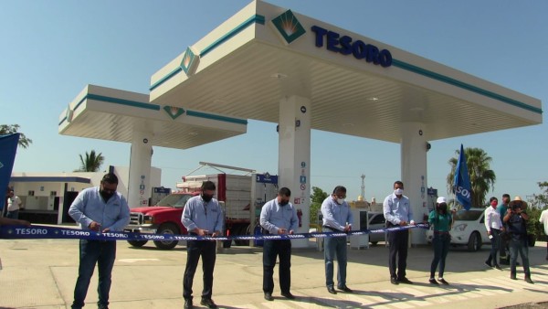 Petroil inaugura su nueva gasolinera frente al nuevo estadio de futbol en Mazatlán