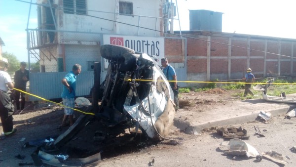 FUERTE CHOQUE EN LA SANALONA: Torton destroza una Land Rover
