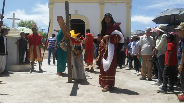 Francisco lleva 6 años dando vida a Cristo en Matatán