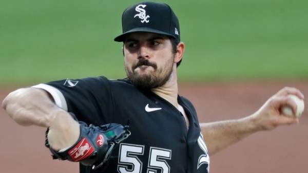 Carlos Rodón seguirá lanzando para los Medias Blancas.