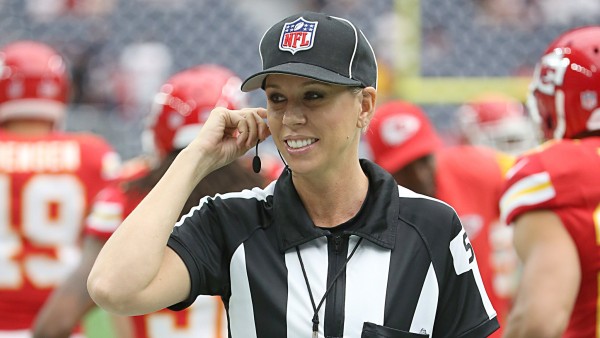 Sarah Thomas fue elegida para estar en el Super Bowl.