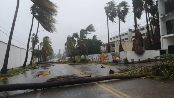 Sacude tormenta tropical Narda a Mazatlán y al sur de Sinaloa