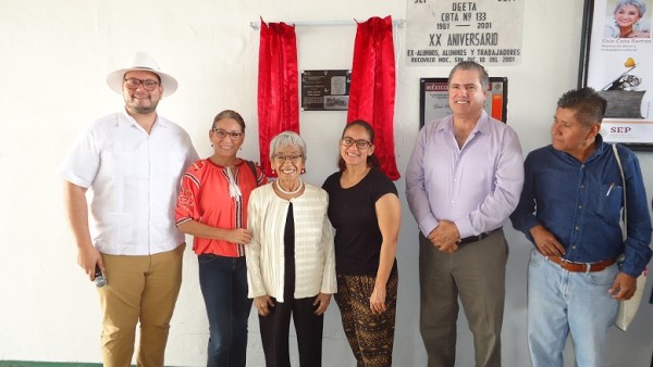 Elsie Cota fue una de las artistas homenajeadas en la Semana Cultural Gabriel García Márquez, en Recoveco.