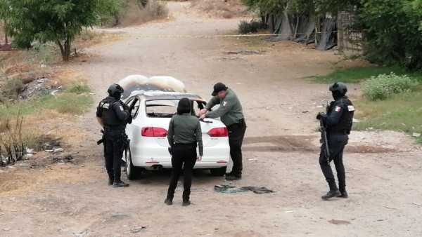 En Culiacán, despojan a hombre de su carro y lo dan por muerto tras agredirlo a machetazos
