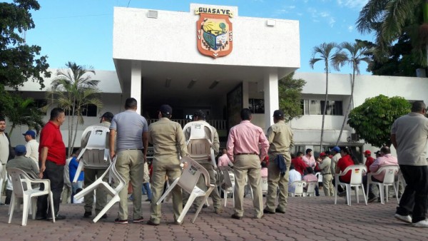 Estalla huelga en Ayuntamiento de Guasave