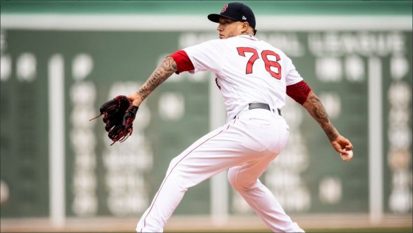 Héctor Velázquez se lleva la derrota con los Medias Rojas de Boston