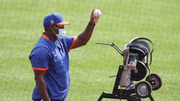 Hensley Meulens fue el coach de banca de los Mets en 2020.