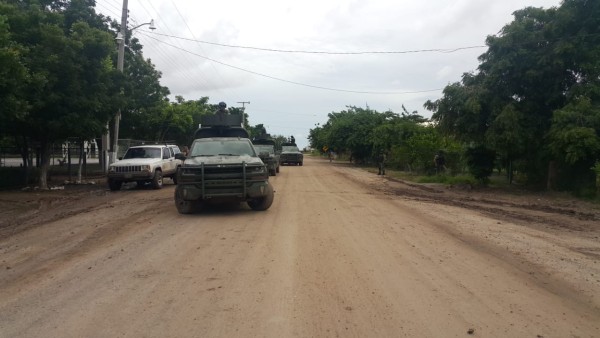 Se registra enfrentamiento a balazos entre militares y personas armadas en Guamúchil