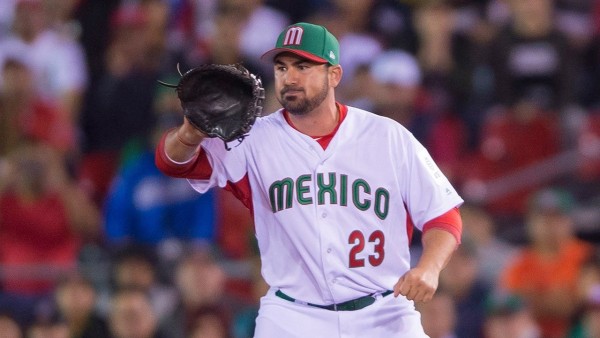 Adrián González analiza las opciones para volver a jugar beisbol profesional.