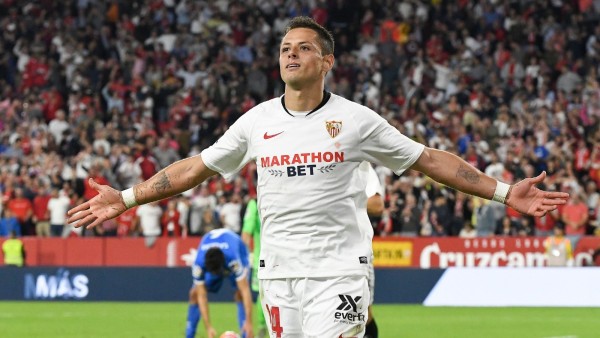 Javier “Chicharito” Hernández celebra su gol. (Foto: Twitter @SevillaFC)