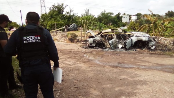 En Culiacán, asesinan a un joven de 19 años y lo queman en un carro
