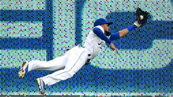 Reales de Kansas City dan de baja al OF veterano Billy Hamilton