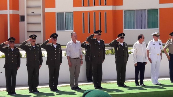 General Cienfuegos inaugura Unidad Habitacional Militar Mazatlán V