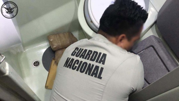 En Nogales, aseguran droga en autobús que salió de Culiacán