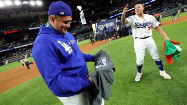 Julio Urías y Víctor González, figuras clave en título de Dodgers de Los Ángeles