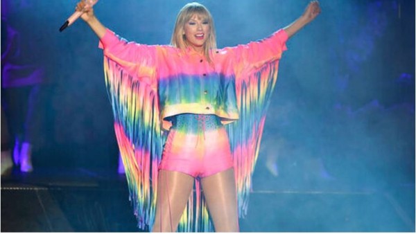 Taylor Swift reta a homofóbicos en nueva canción; anuncia séptimo álbum