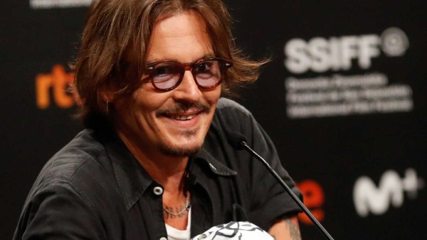 ‘Veo a Trump hablar y me hace reír’: Johnny Depp