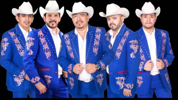 Por lanzar dos CDs Los Canelos de Durango